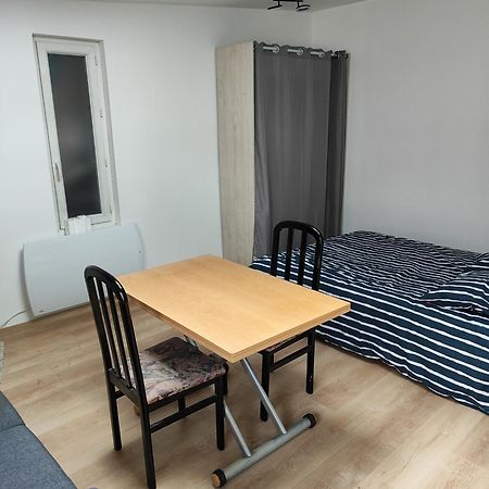 Studio Independant Avec Jardin Au Calme Neuilly-Plaisance Dış mekan fotoğraf